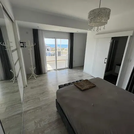 Catalkoy 4 Odali Ozel Havuzlu